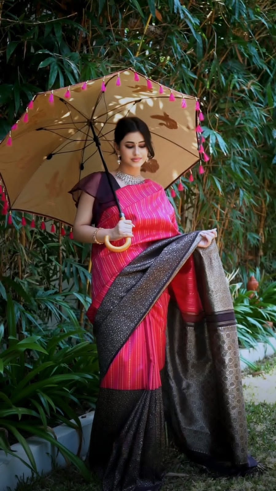 Pretty Dark Pink Soft Silk Saree With Dazzling Blouse Piece