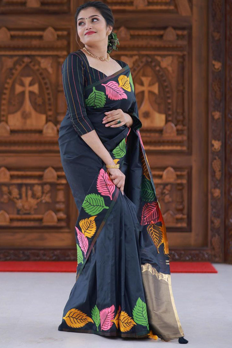 Redolent Black Soft Silk Saree With Snazzy Blouse Piece