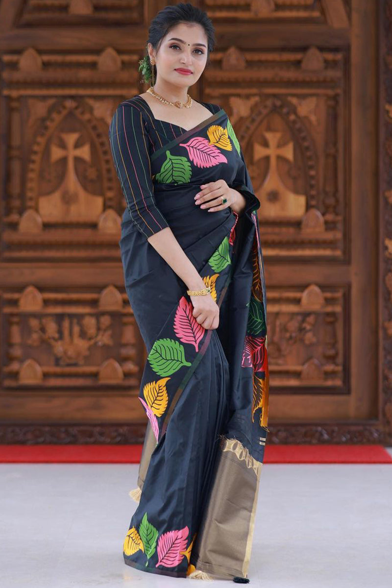 Redolent Black Soft Silk Saree With Snazzy Blouse Piece