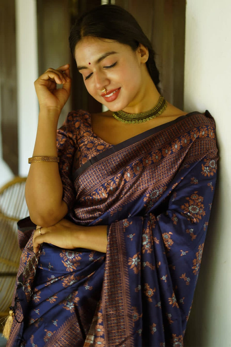 Demure Blue Soft Silk Saree With Smashing Blouse Piece