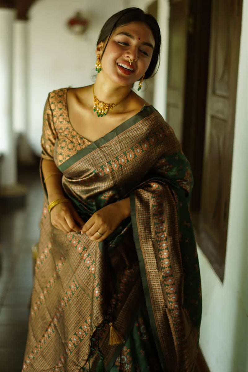 Enticing Green Soft Silk Saree With Confounding Blouse Piece