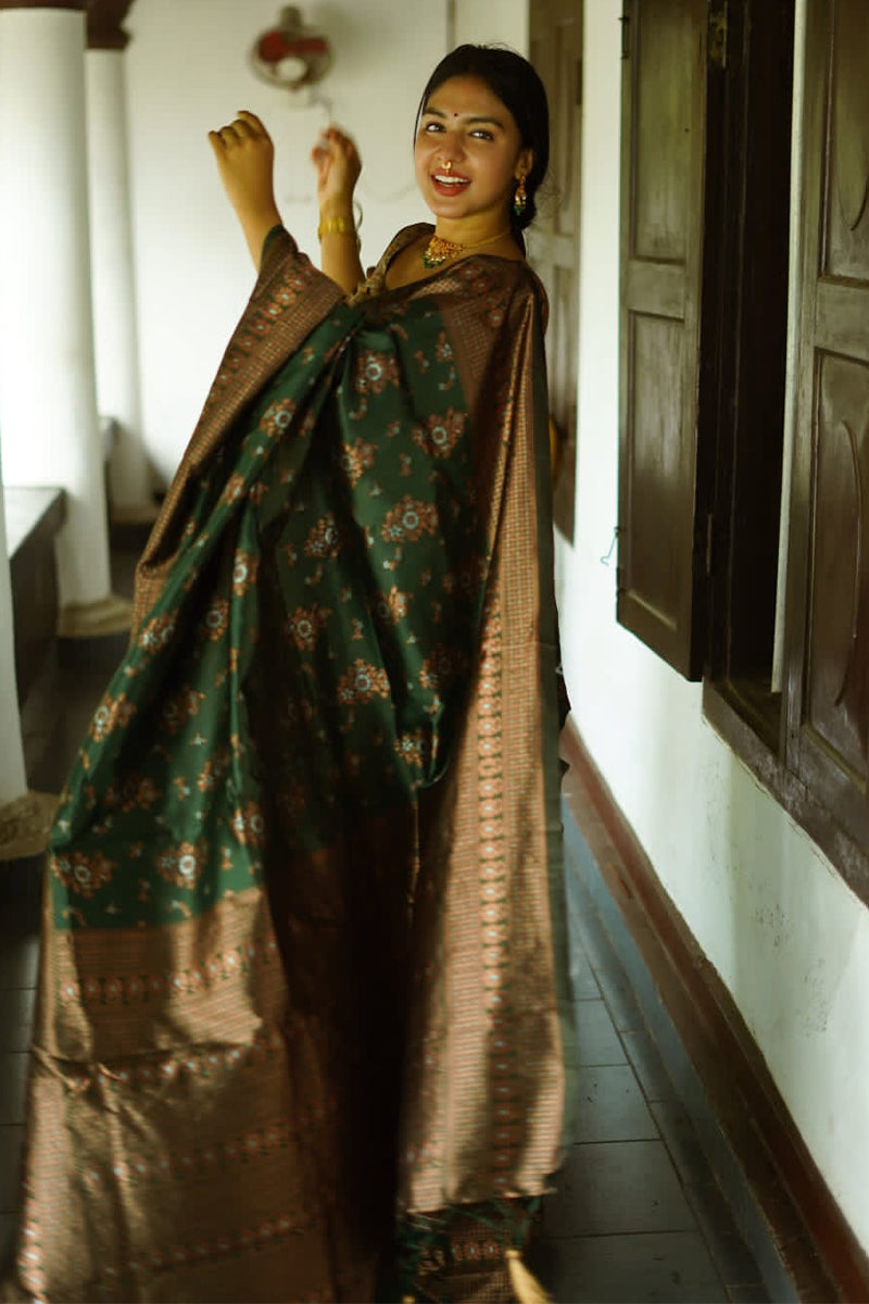 Enticing Green Soft Silk Saree With Confounding Blouse Piece