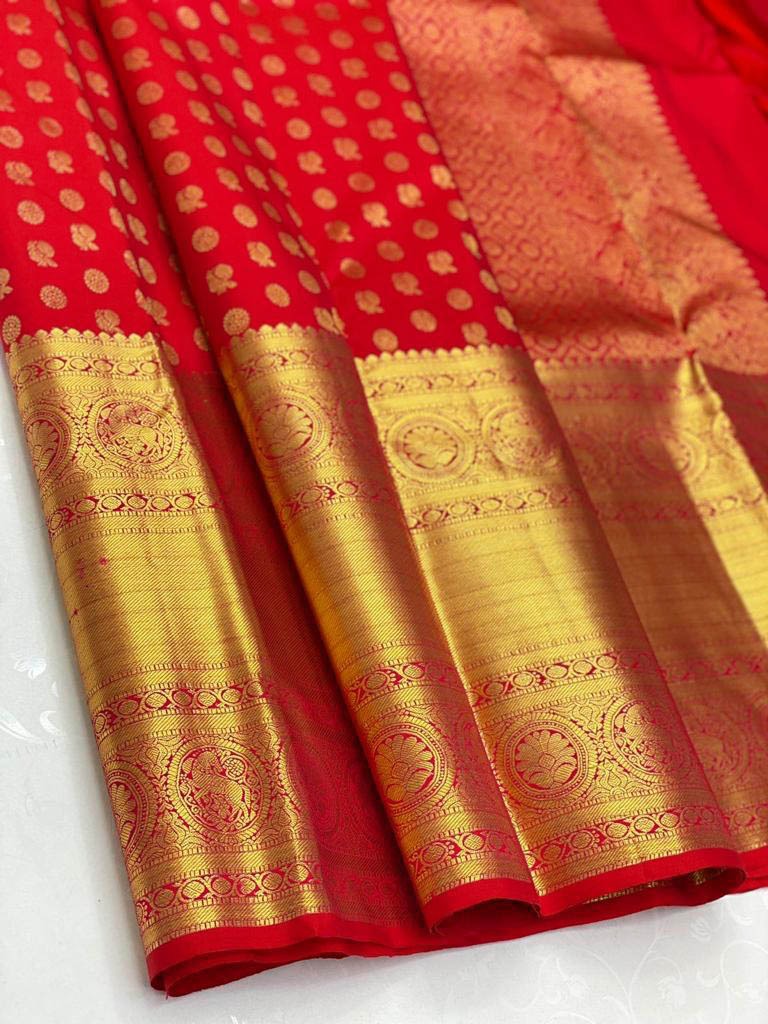 Staggering Red Soft Silk Saree With Ravishing Blouse Piece