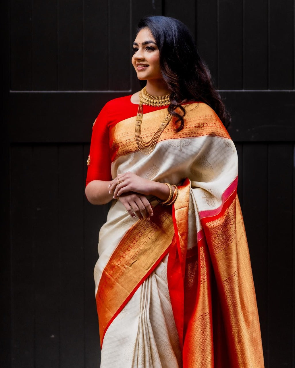 Classy Stunning Off White Soft Silk Saree With Sensational Blouse Piece