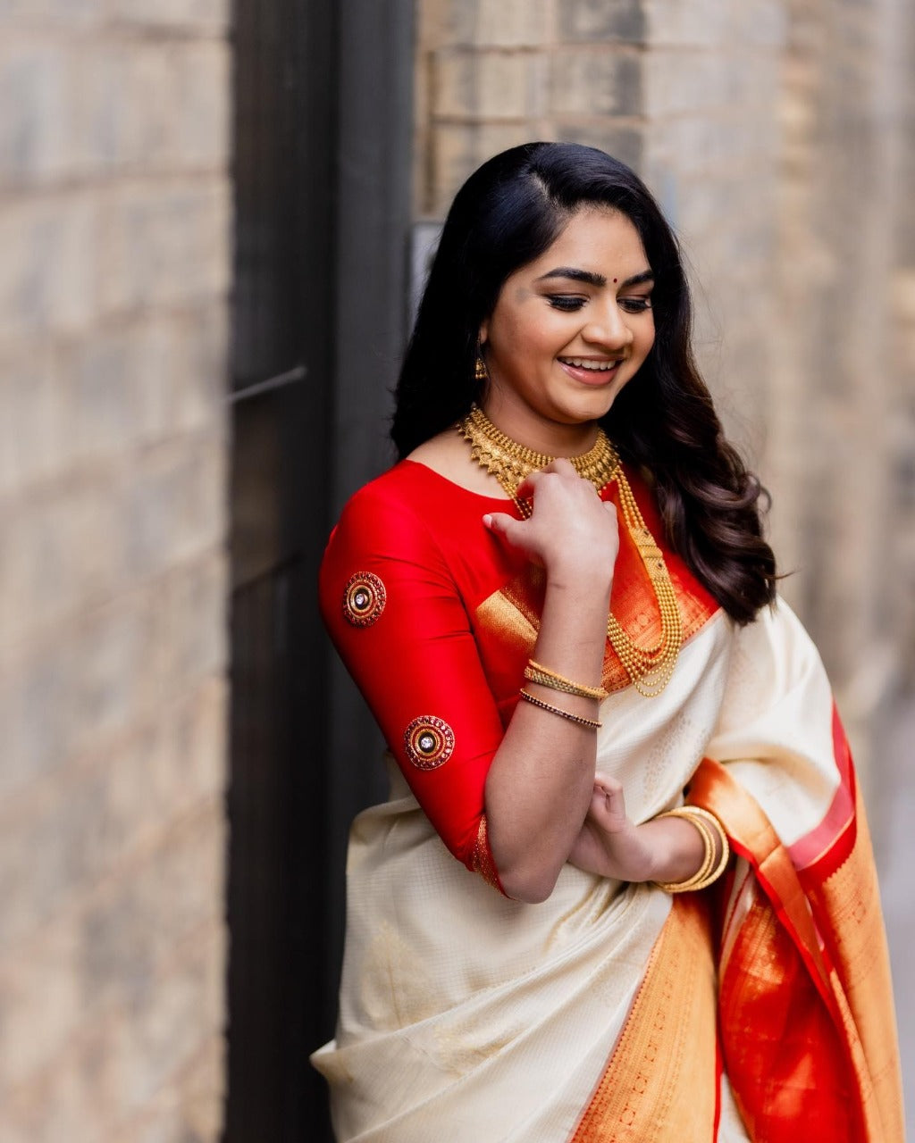 Classy Stunning Off White Soft Silk Saree With Sensational Blouse Piece