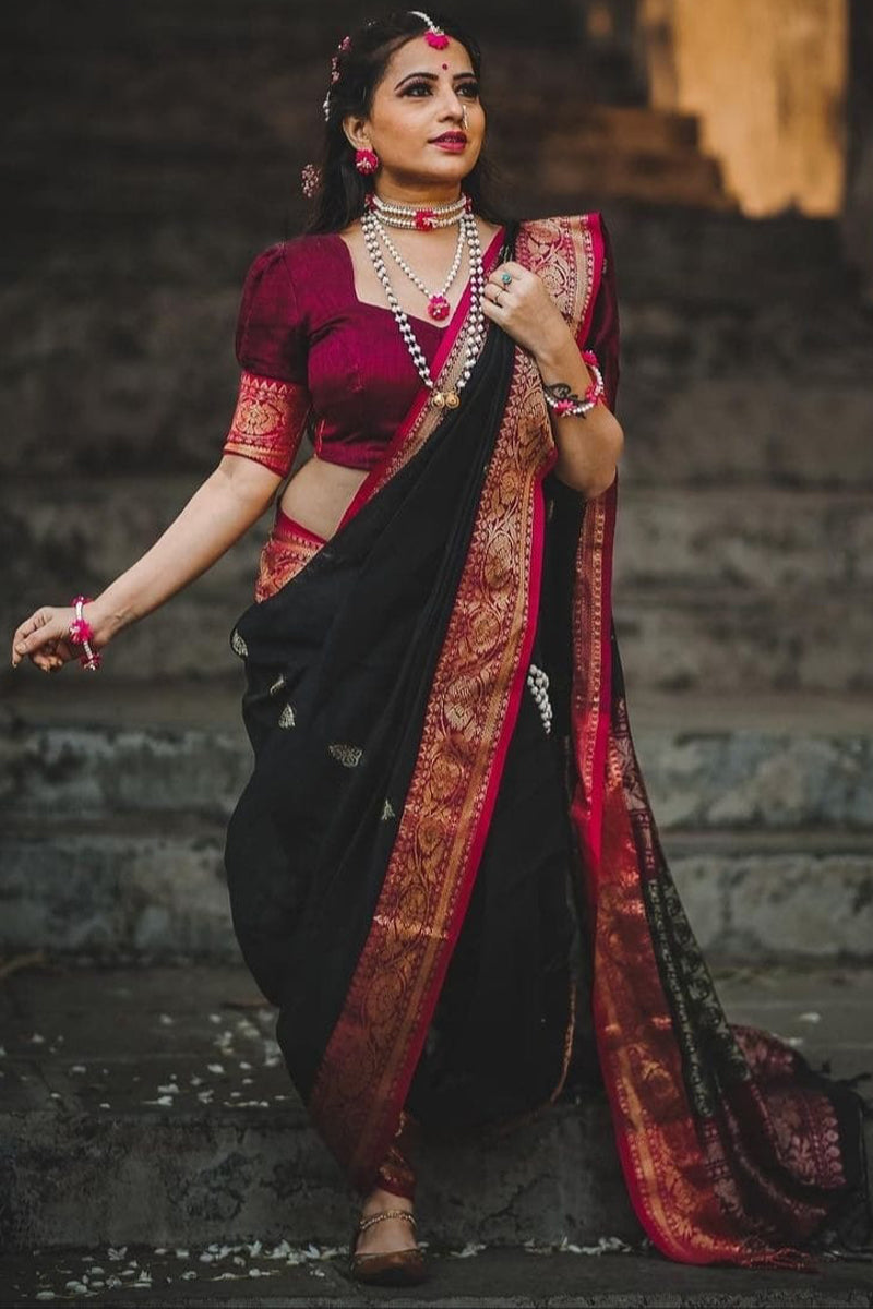 Charismatic Black Soft Silk Saree With Stylish Blouse Piece