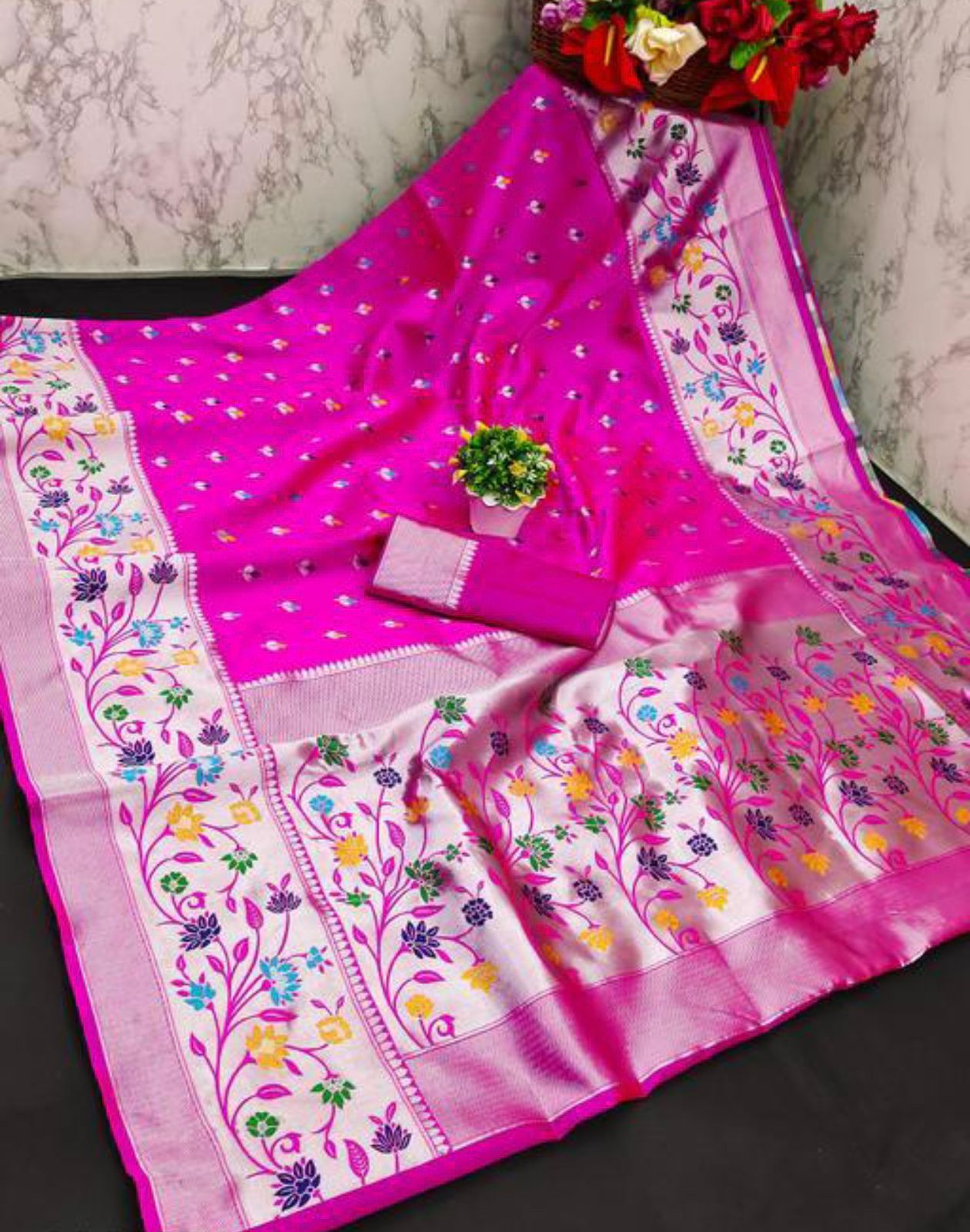 Fantabulous Magenta Paithani Silk Saree With Gorgeous Blouse Piece