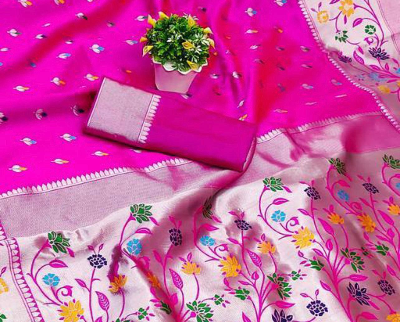 Fantabulous Magenta Paithani Silk Saree With Gorgeous Blouse Piece