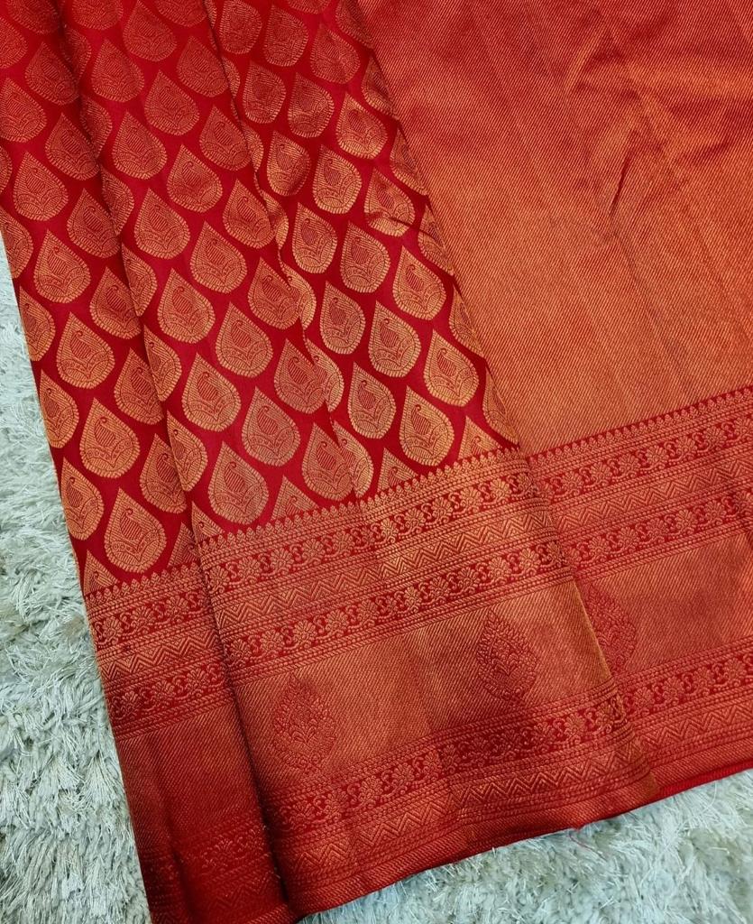 Fugacious Red Kanjivaram Silk Saree with Pretty Blouse Piece