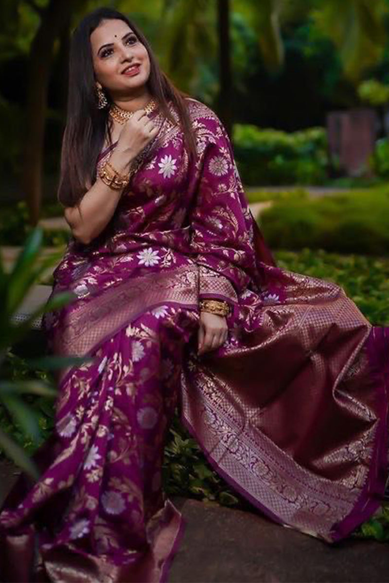 Effervescent Purple Soft Silk Saree With Flattering Blouse Piece