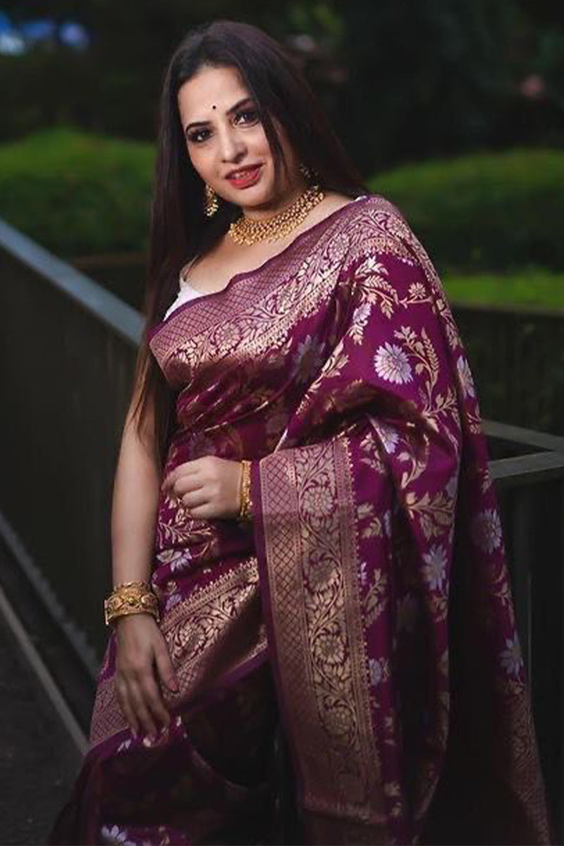 Effervescent Purple Soft Silk Saree With Flattering Blouse Piece