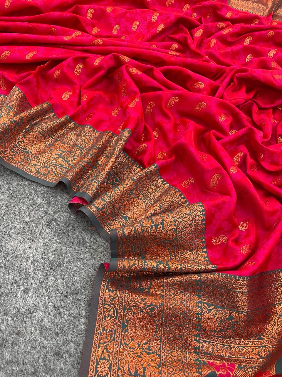 Flattering Dark Pink Soft Banarasi Silk Saree With Nectarous Blouse Piece