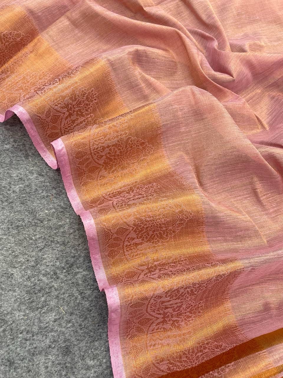 Eclat Baby Pink Cotton Silk Saree With Supernal Blouse Piece