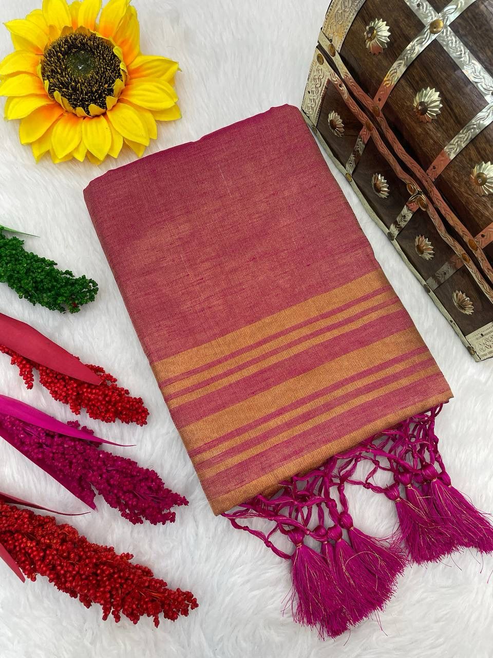 Glamorous Pink Cotton Silk Saree With Exquisite Blouse Piece