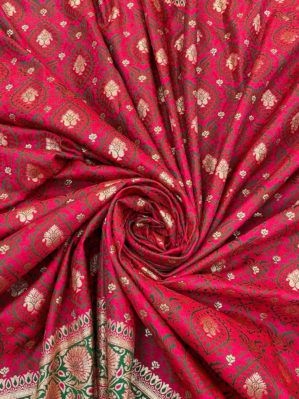 Tempting Dark Pink Soft Banarasi Silk Saree With Rhapsody Blouse Piece