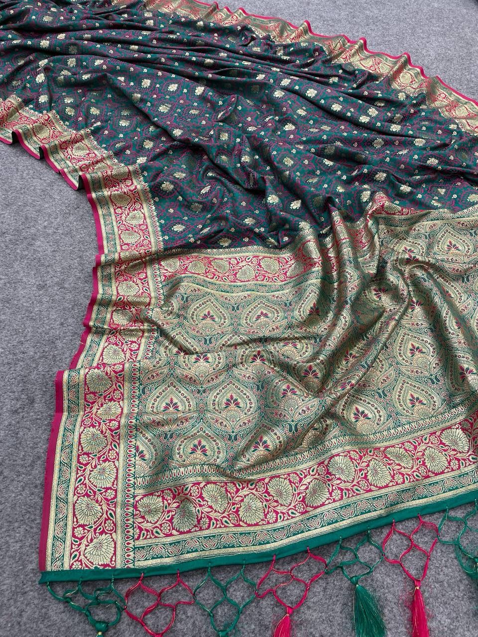 Felicitous Rama Soft Banarasi Silk Saree With Glittering Blouse Piece