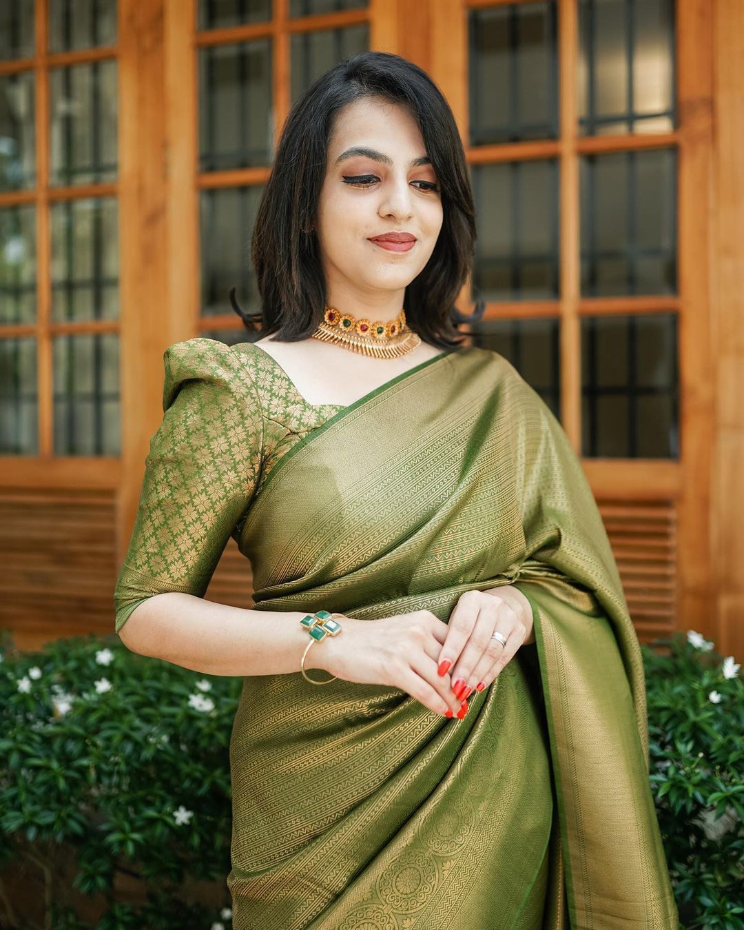 Smashing Green Soft Silk Saree With Mesmerising Blouse Piece