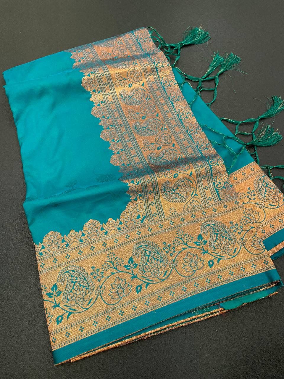 Attractive Firozi Soft Banarasi Silk Saree With Gossamer Blouse Piece