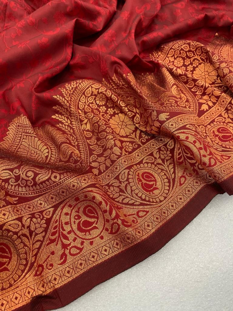 Extraordinary Maroon Soft Banarasi Silk Saree With Lagniappe Blouse Piece