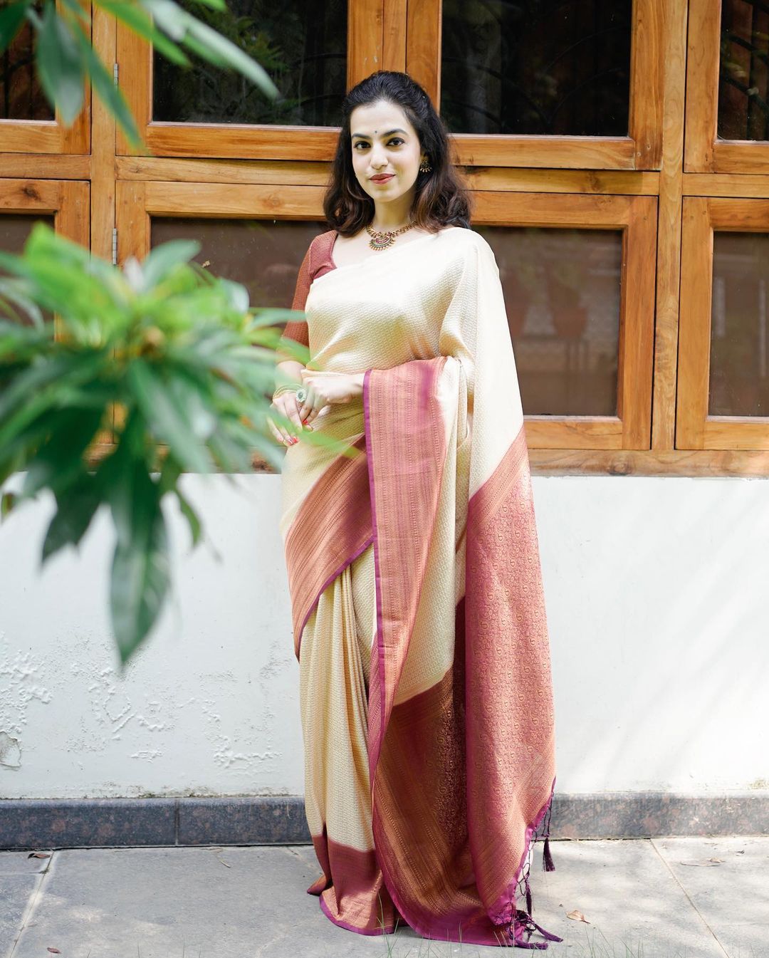 Engrossing Beige Soft Silk Saree With Invaluable Blouse Piece