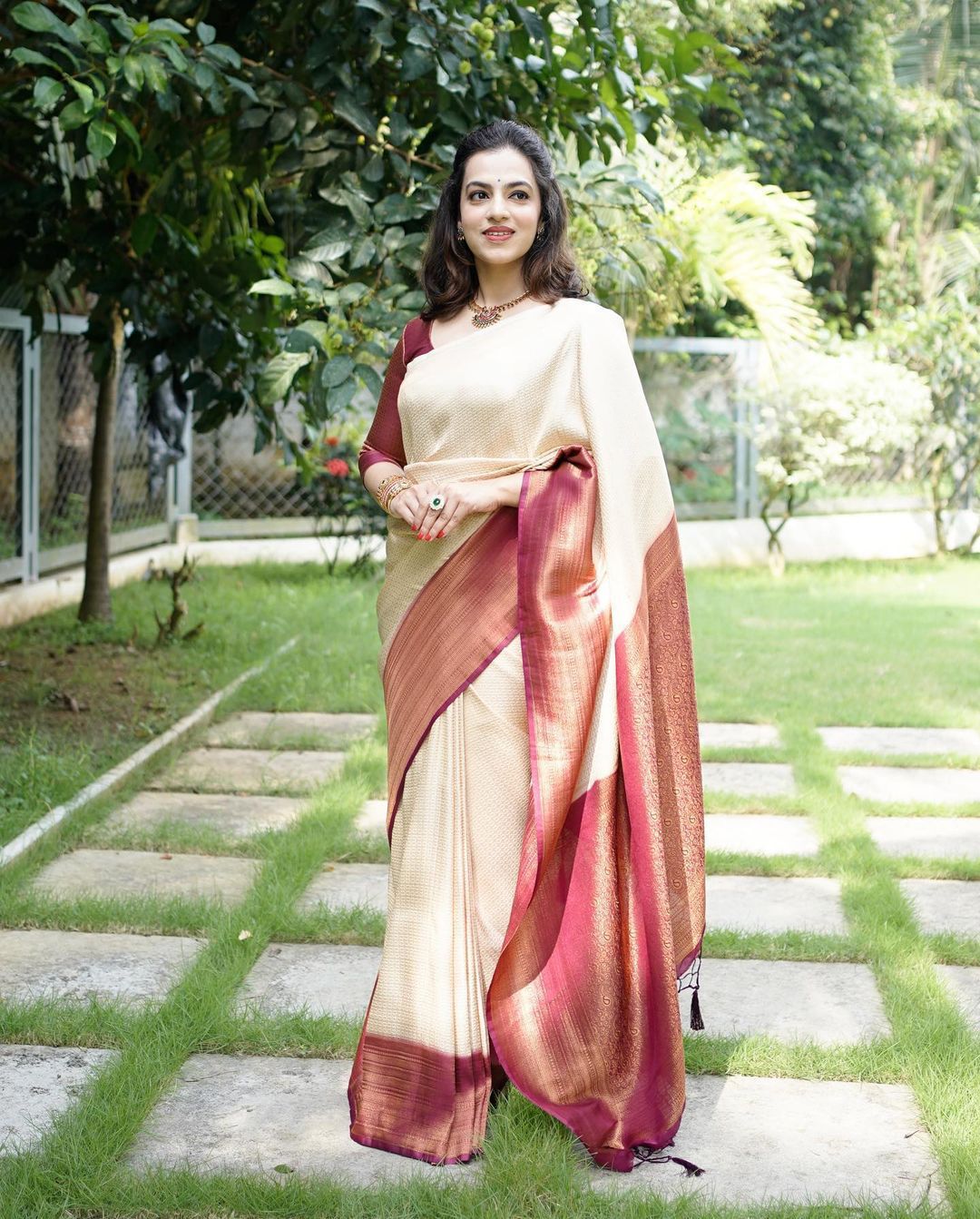 Engrossing Beige Soft Silk Saree With Invaluable Blouse Piece