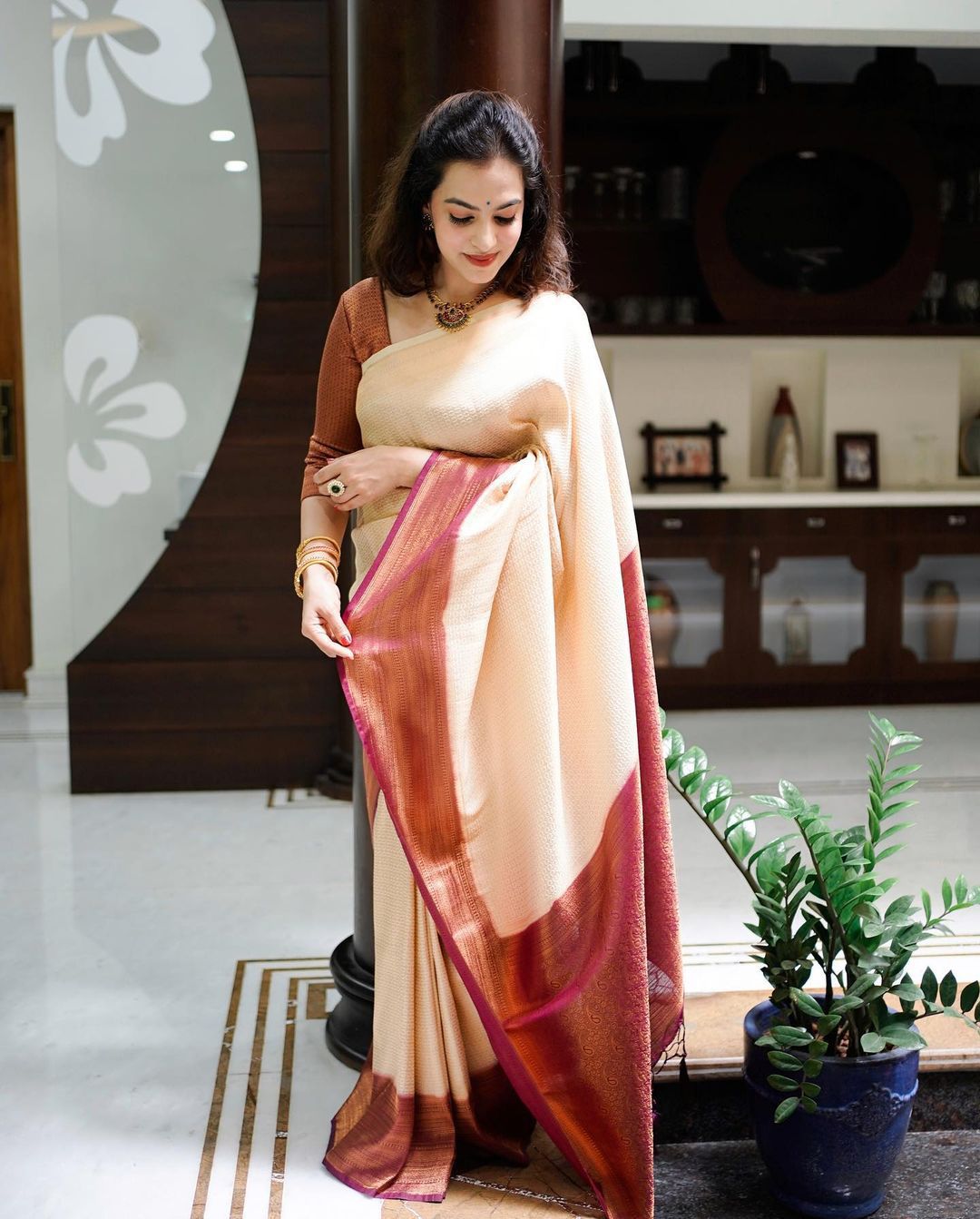 Engrossing Beige Soft Silk Saree With Invaluable Blouse Piece