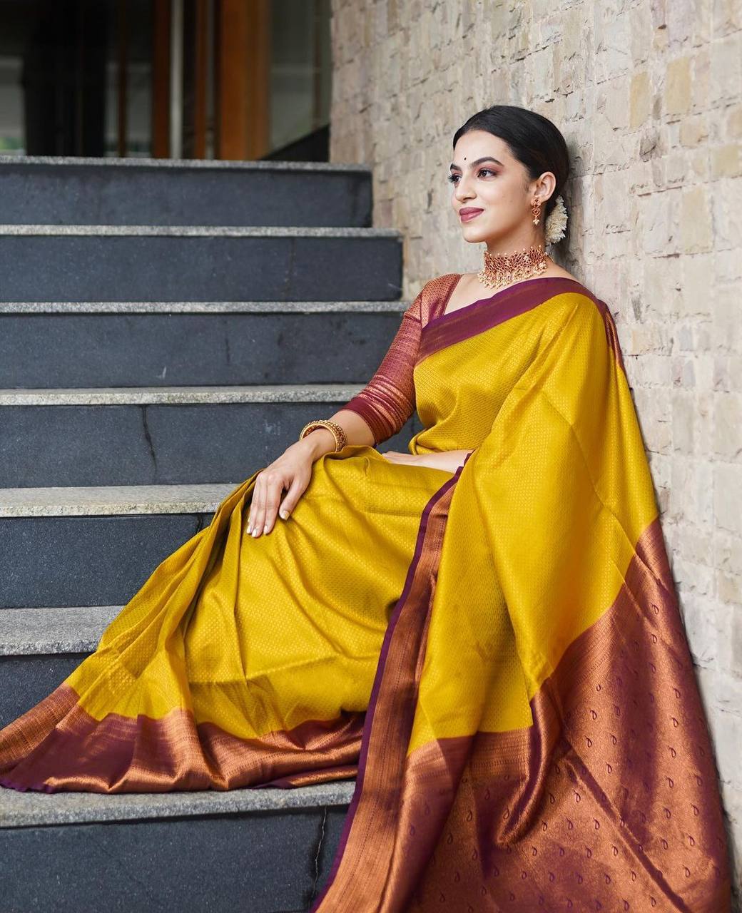 Lovely Golden Soft Silk Saree with Beautiful Blouse Piece