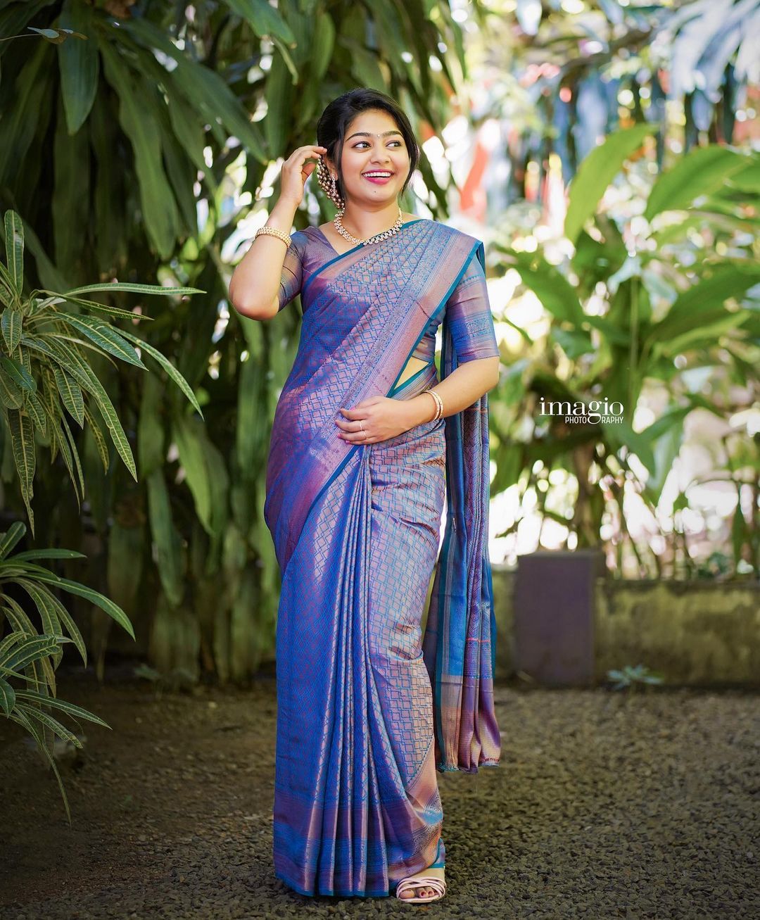 Smashing Blue Soft Silk Saree With Blooming Blouse Piece