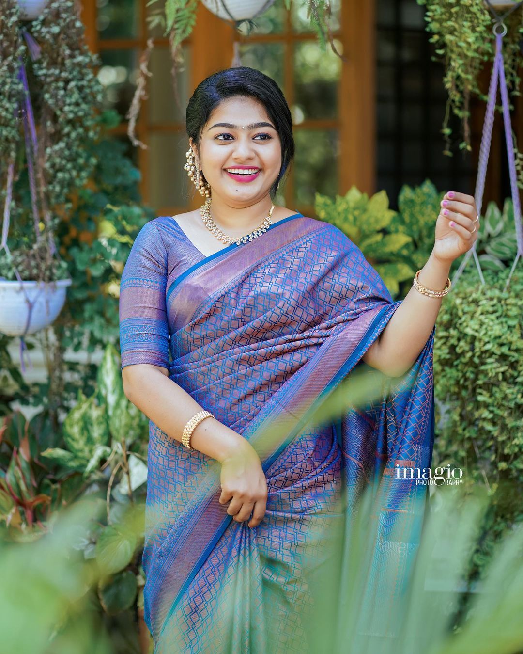 Smashing Blue Soft Silk Saree With Blooming Blouse Piece