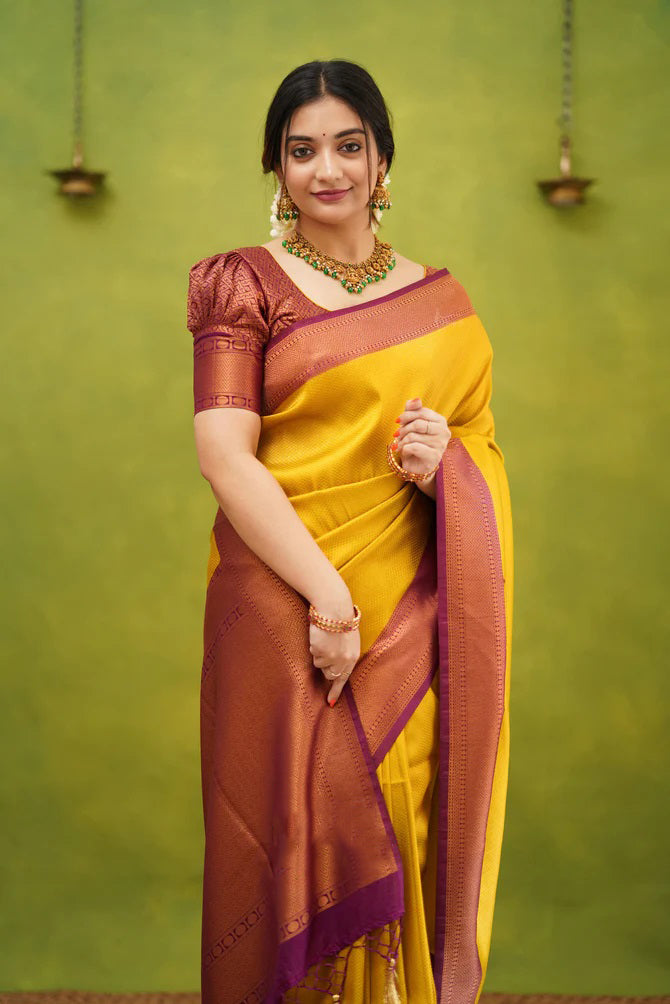 Artistic Golden Soft Silk Saree with Appealing Blouse Piece