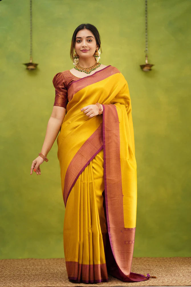 Artistic Golden Soft Silk Saree with Appealing Blouse Piece