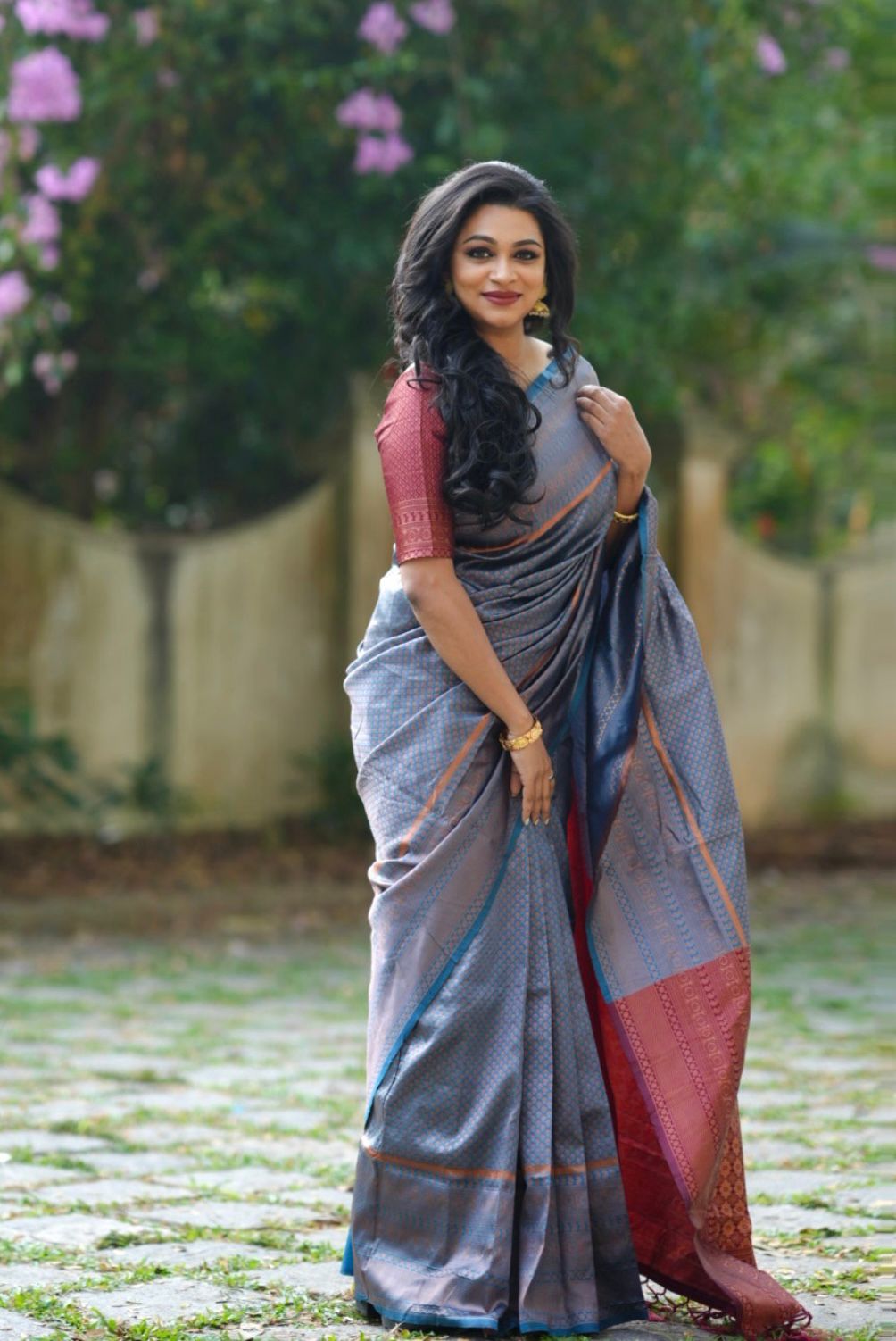 Sizzling Firozi Soft Silk Saree with Super Confounding Blouse Piece