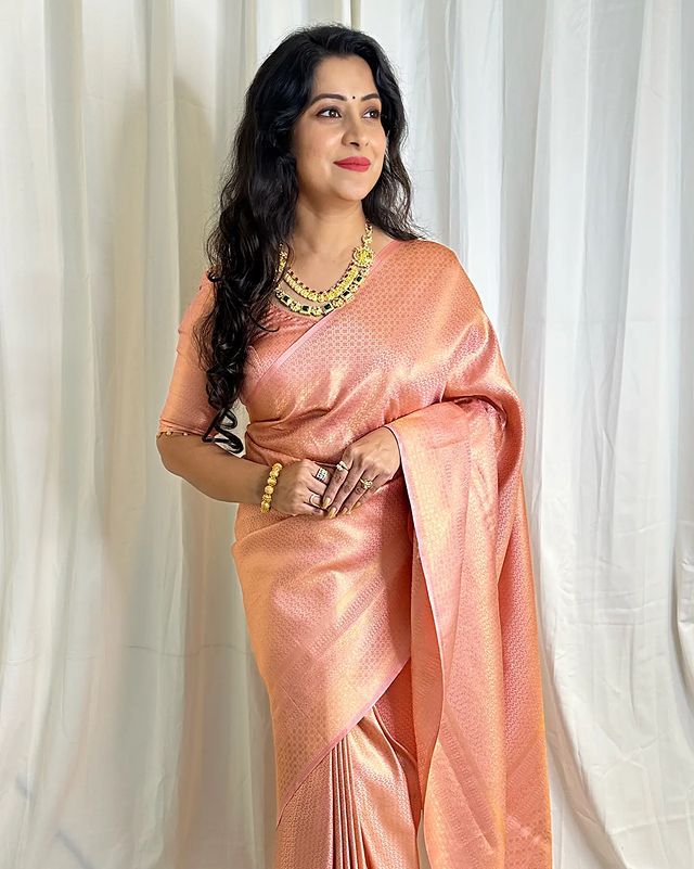 Pleasurable Baby Pink Soft Silk Saree With Desultory Blouse Piece