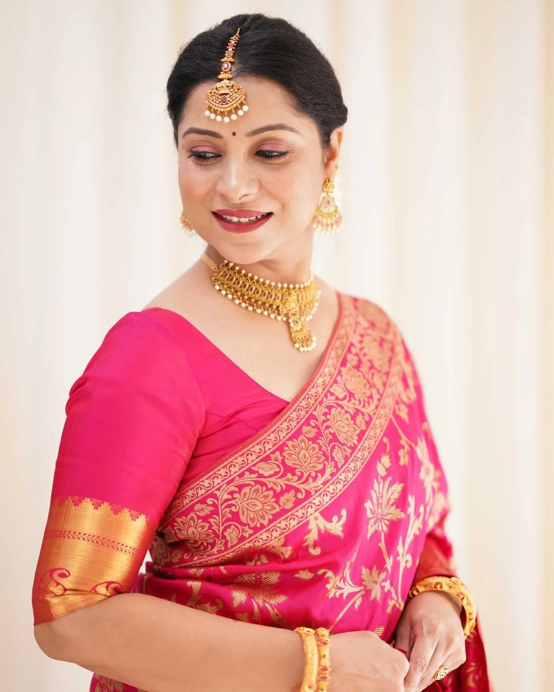 Propinquity Dark Pink Soft Silk Saree With Whimsical Blouse Piece