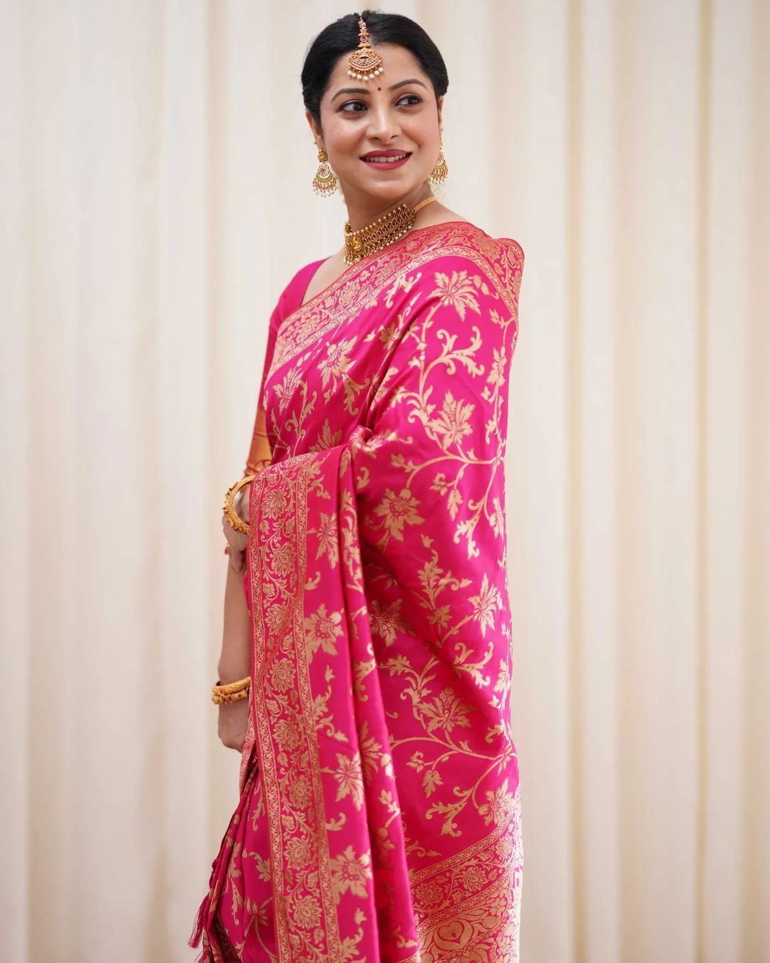 Propinquity Dark Pink Soft Silk Saree With Whimsical Blouse Piece