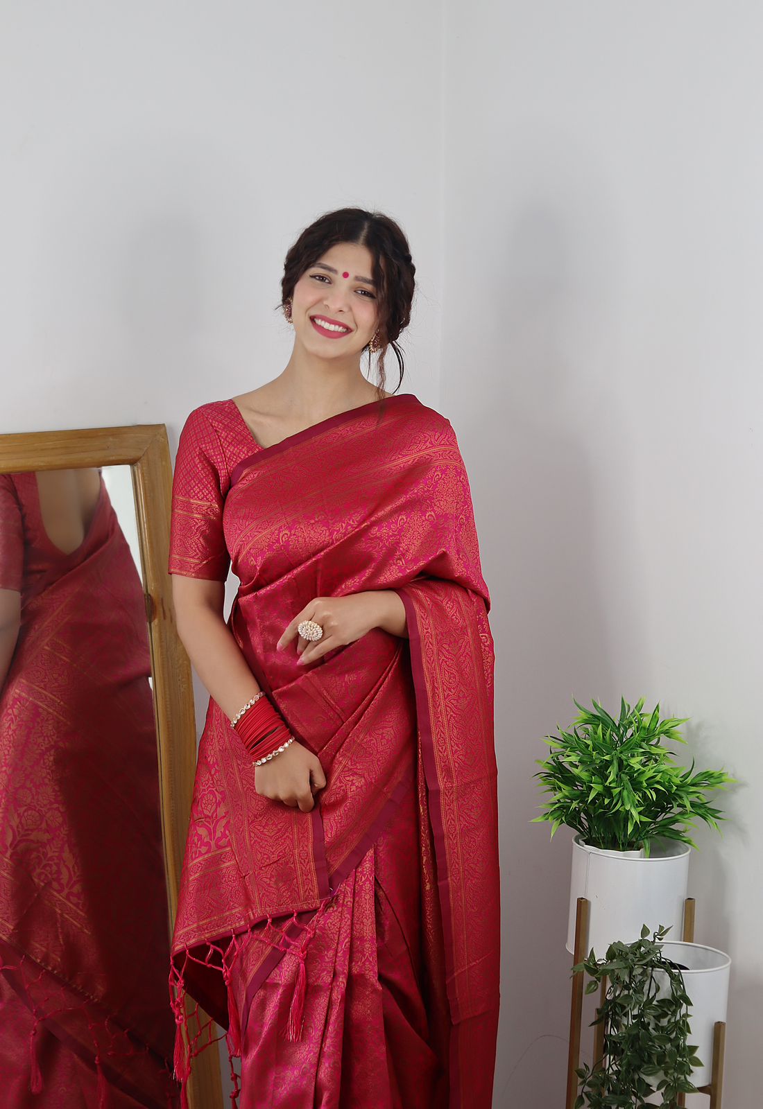 Alluring Dark Pink Soft Silk Saree With Palimpsest Blouse Piece