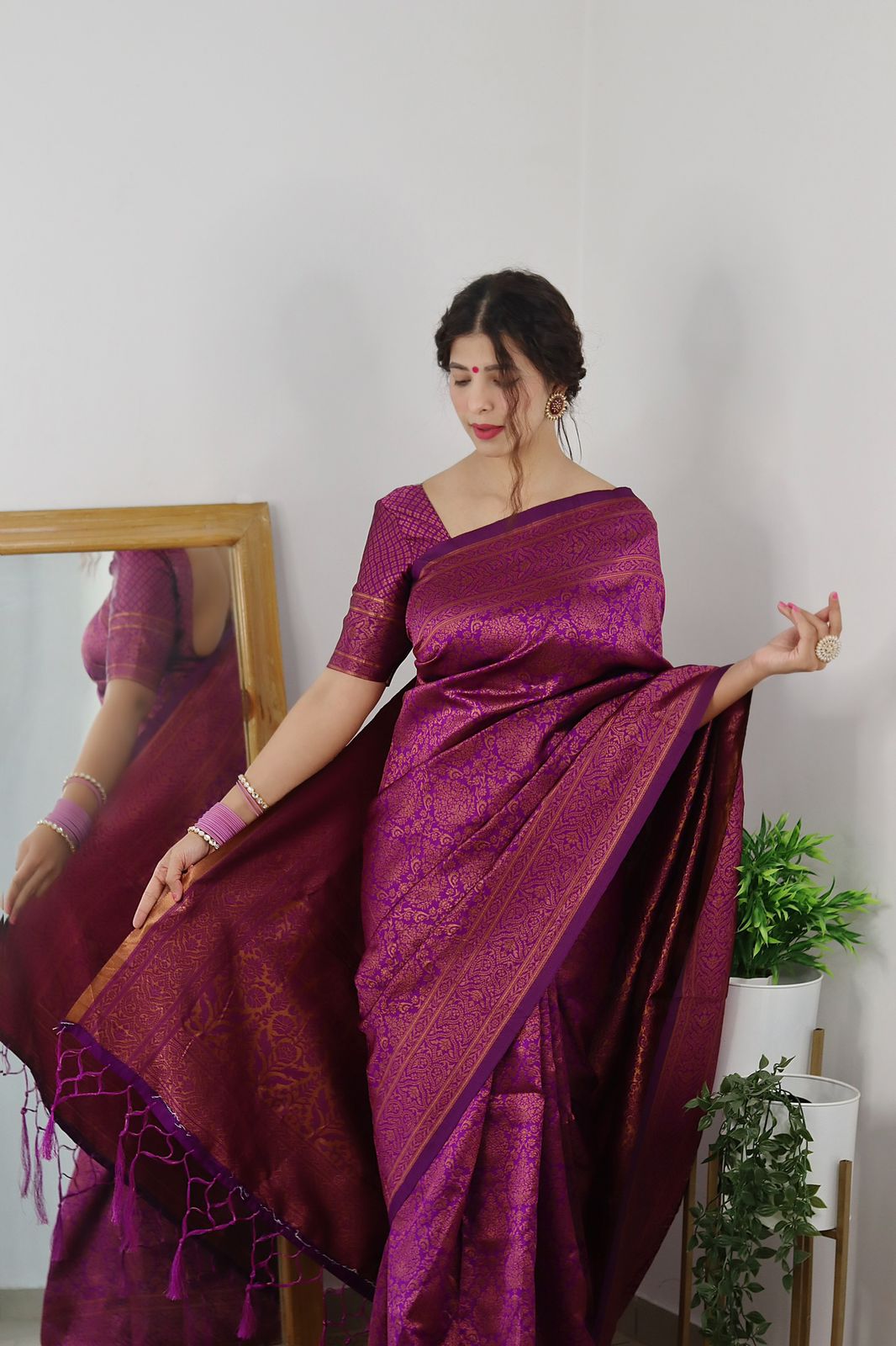 Jubilant Purple Soft Silk Saree With Exceptional Blouse Piece