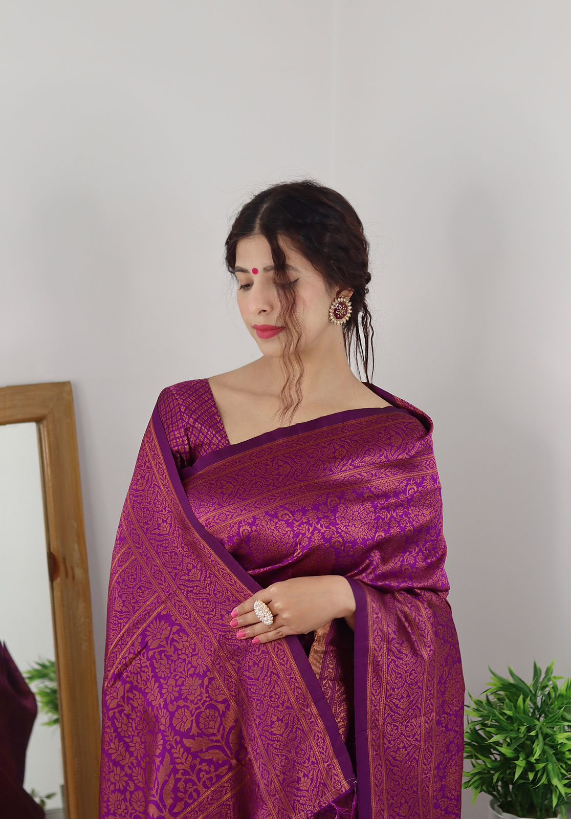 Jubilant Purple Soft Silk Saree With Exceptional Blouse Piece