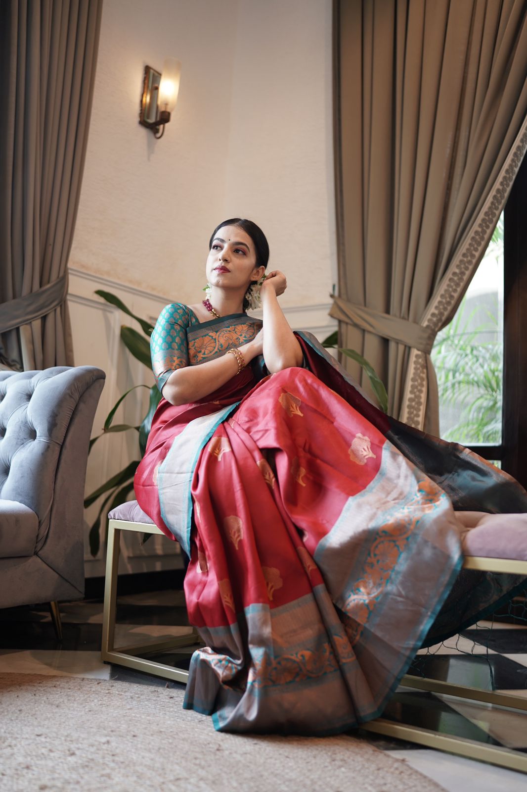 Felicitous Maroon Soft Silk Saree With Quintessential Blouse Piece