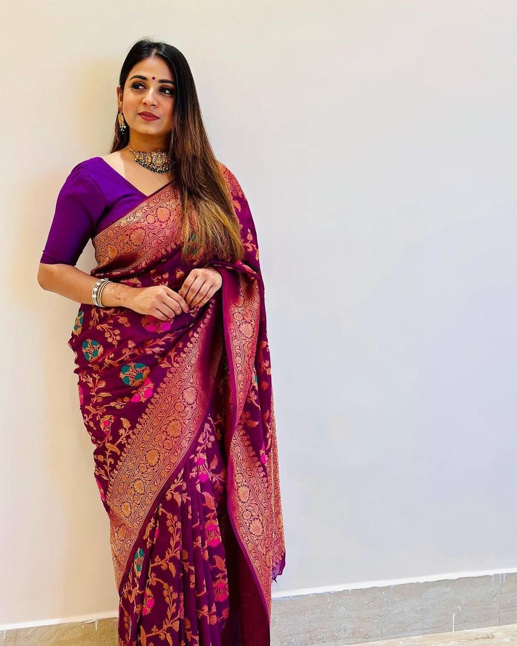 Propinquity Purple Soft Silk Saree With Sempiternal Blouse Piece