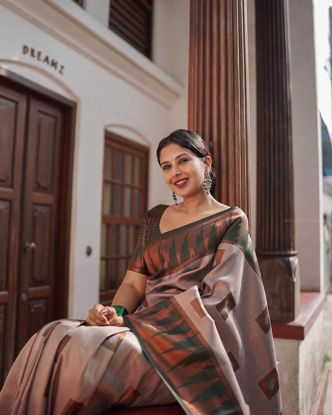 Imbrication Grey Soft Silk Saree With Prominent Blouse Piece