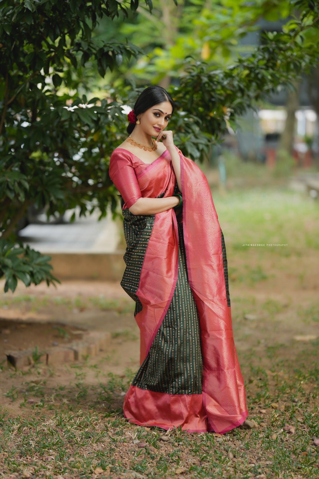 Comely Green Soft Silk Saree With Flamboyant Blouse Piece