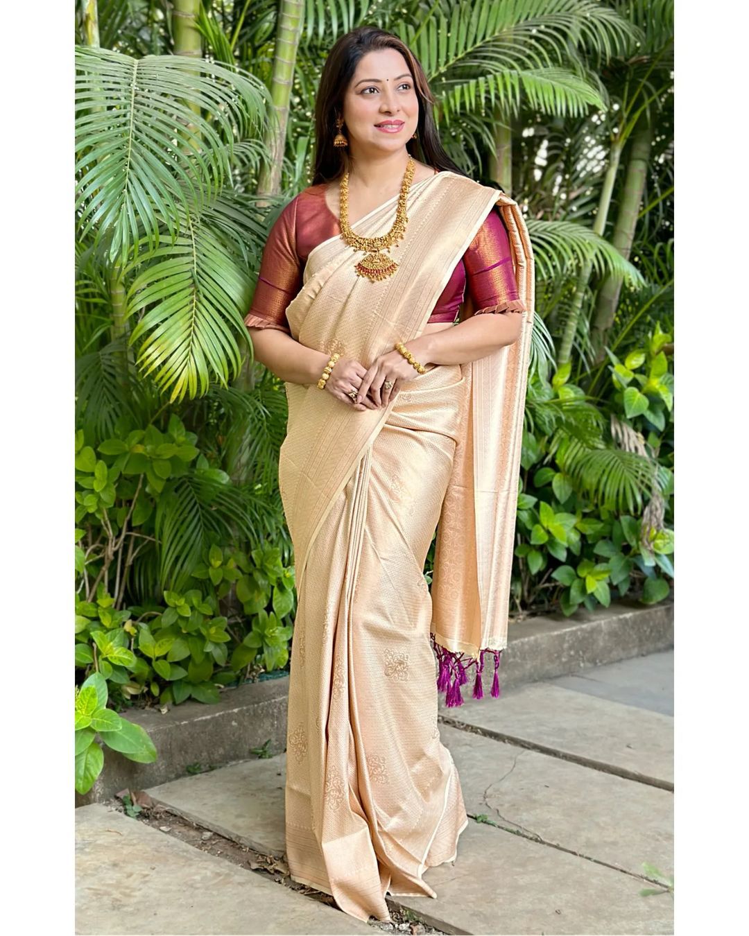 Most Flattering Cream Soft Silk Saree With Pleasant Blouse Piece