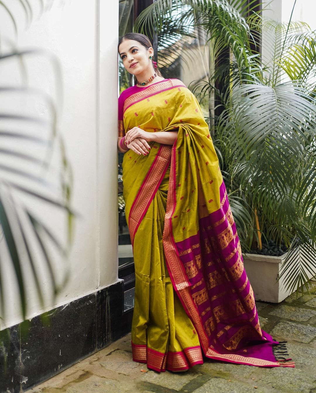 Pulsating Mustard Soft Silk Saree With Felicitous Blouse Piece