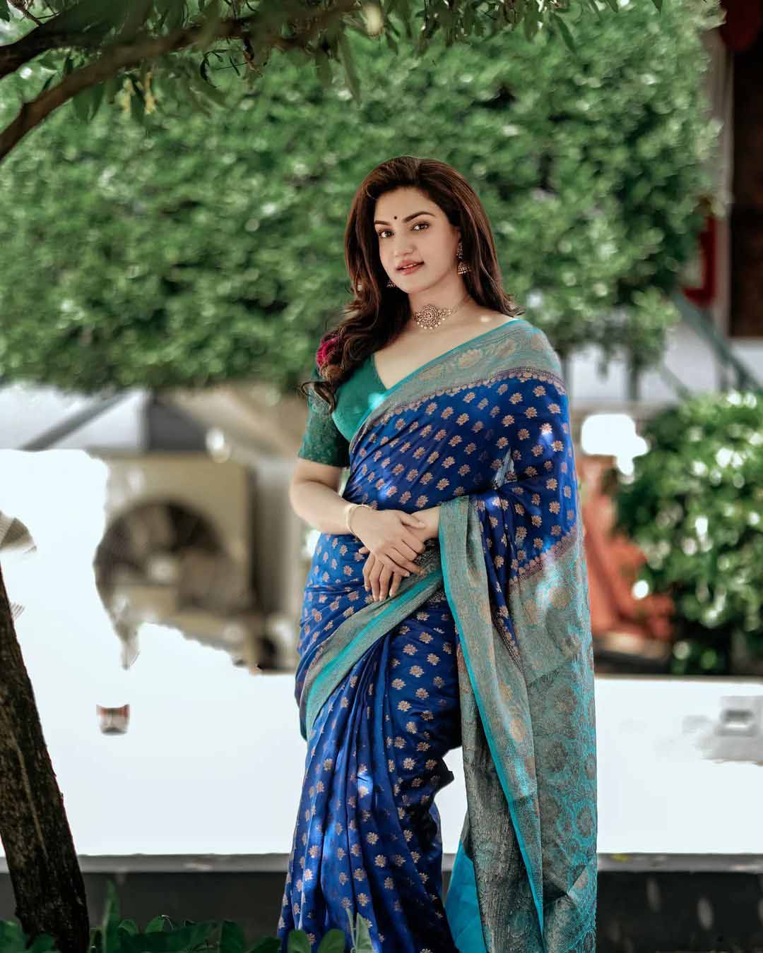 Jazzy Blue Soft Silk Saree With Denouement Blouse Piece