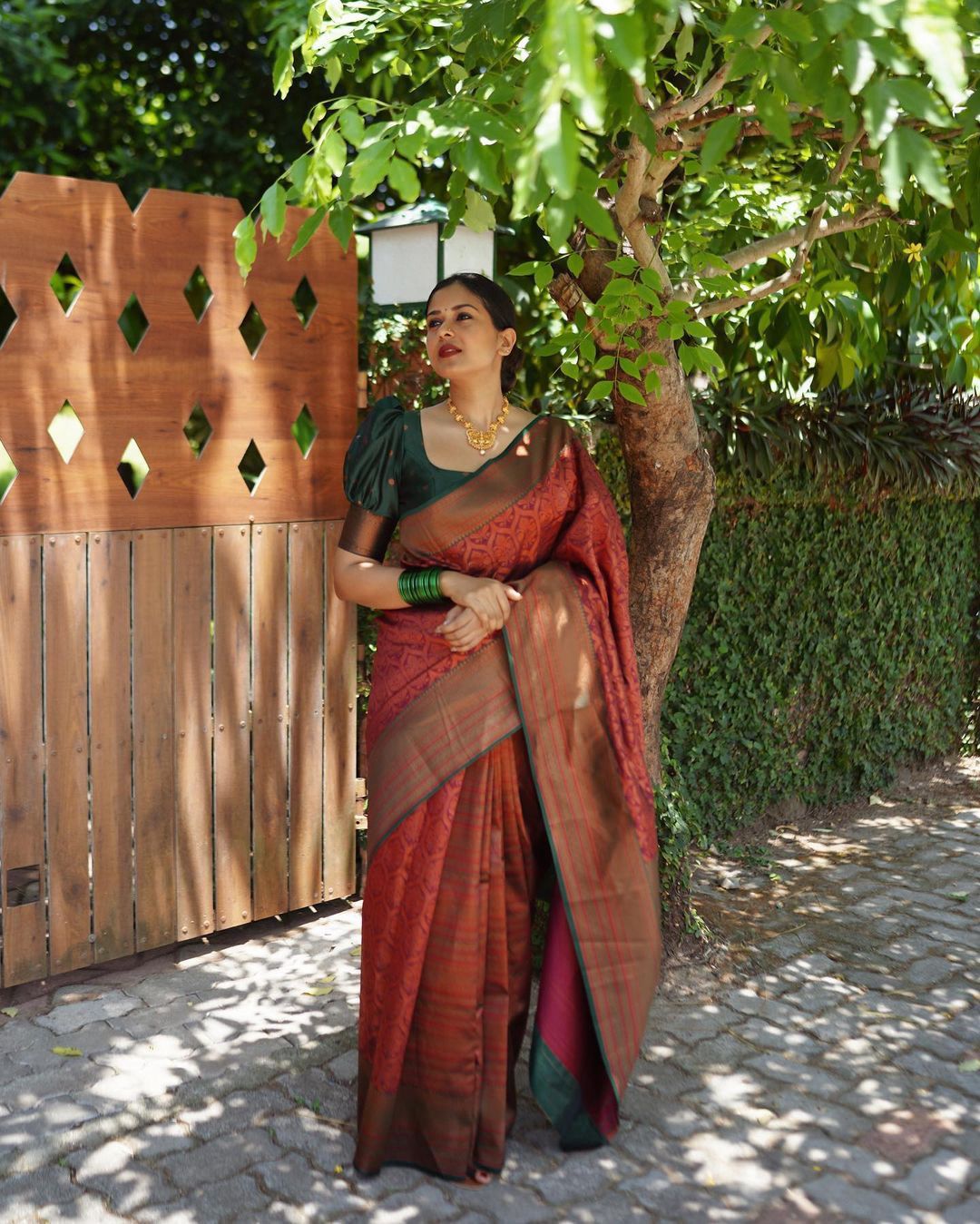 Enigmatic Maroon Soft Silk Saree With Prettiest Blouse Piece