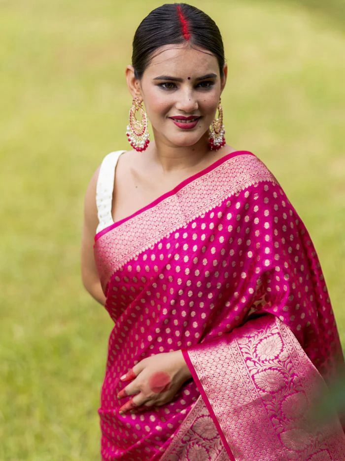 Felicitous Dark Pink Soft Silk Saree With Symmetrical Blouse Piece