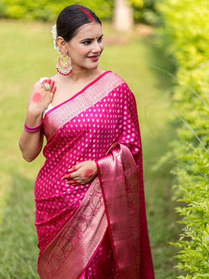 Felicitous Dark Pink Soft Silk Saree With Symmetrical Blouse Piece