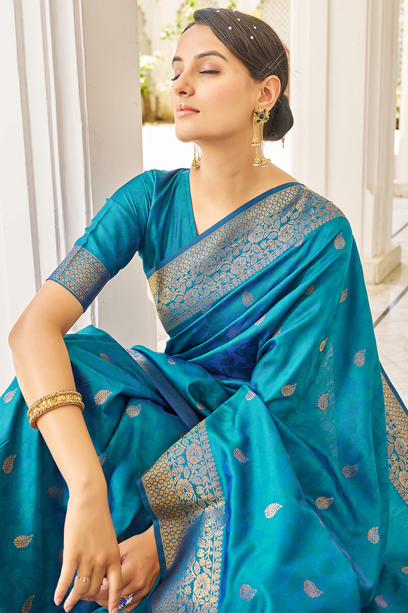 Hypnotic Firozi Kanjivaram Silk Saree With Denouement Blouse Piece