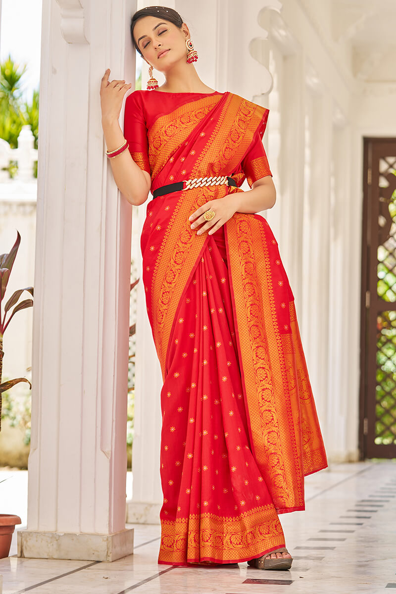 Adorable Red Kanjivaram Silk Saree With Delectable Blouse Piece